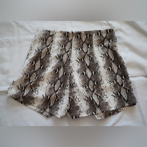 Snake Print Skort - Picture 2 of 3